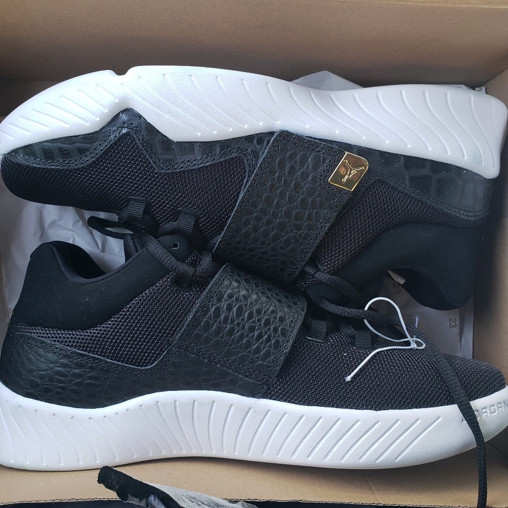 Jordan J23